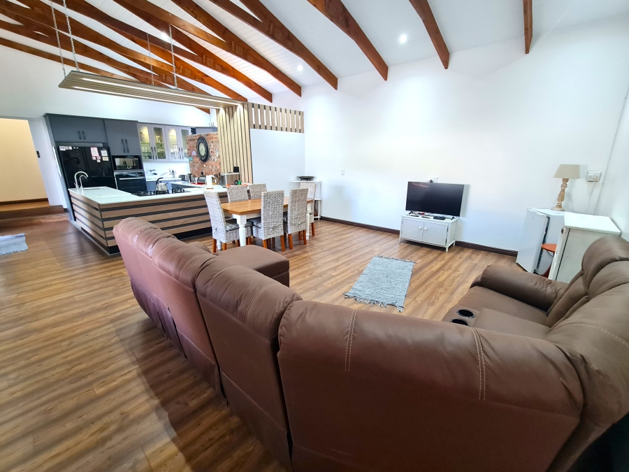 4 Bedroom Property for Sale in Noorsekloof Eastern Cape